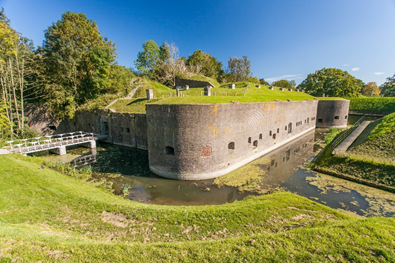 Een onderdeel van de Nieuwe Hollandse Waterlinie in Vechten  tegenwoordig een museum.