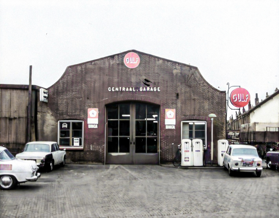 1968-garagebedrijf van de firma Van Loon aan de Nieuwe Markt