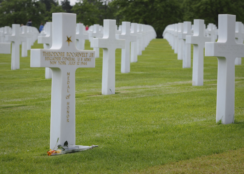 "USACAPOC(A) remembers D-Day [Image 3 of 7]" by DVIDSHUB is licensed under CC BY 2.0