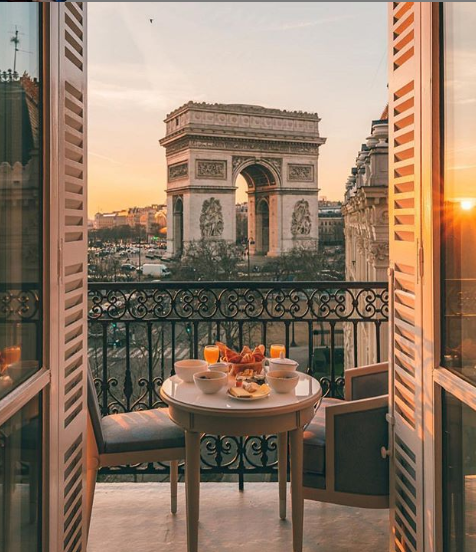 Arc de Triomphe, populaire bezienswaardigheid in Parijs