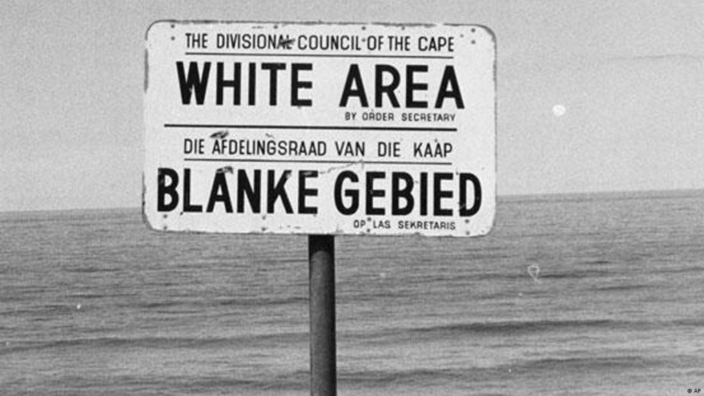 Bord aan de Zuid-Afrikaanse kust