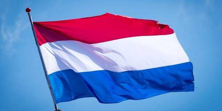 Ervaren: het laten wapperen en voelen van de vlag