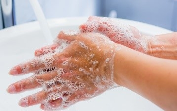 goed handen wassen bij besmetting van dit virus.