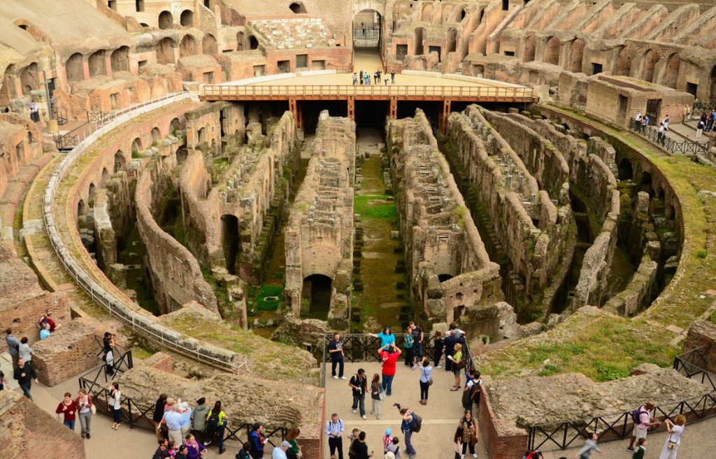 De kelders van het Colosseum