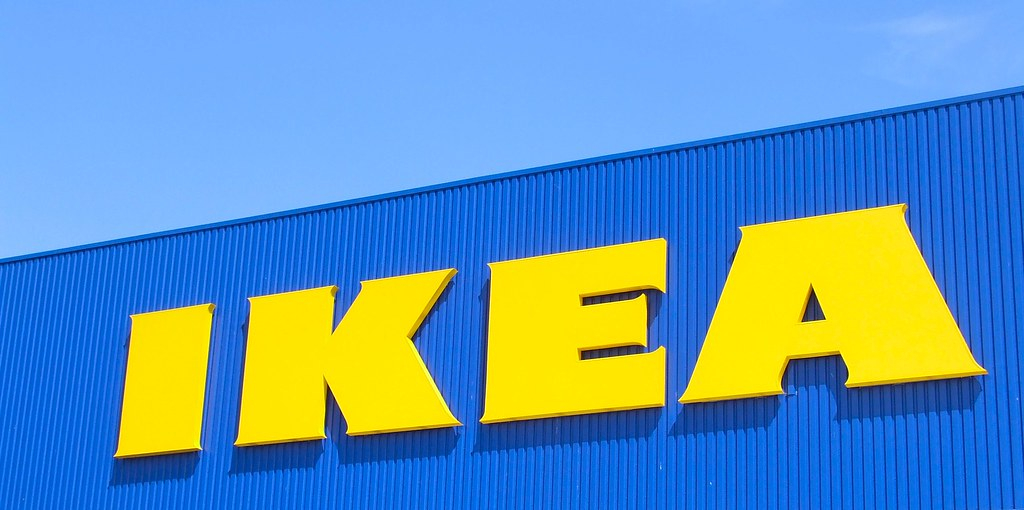 "ikea" by Gerard Stolk (vers le 4 juillet) is licensed under CC BY-NC 2.0