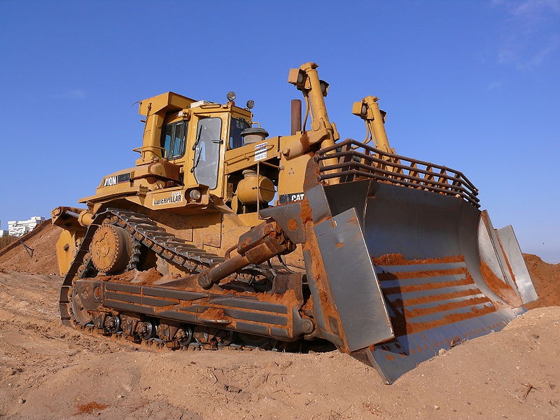 Bulldozer CAT-D10N. Foto: MathKnight