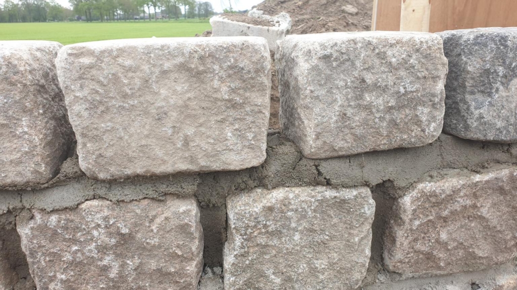 muur van kinderkopjes