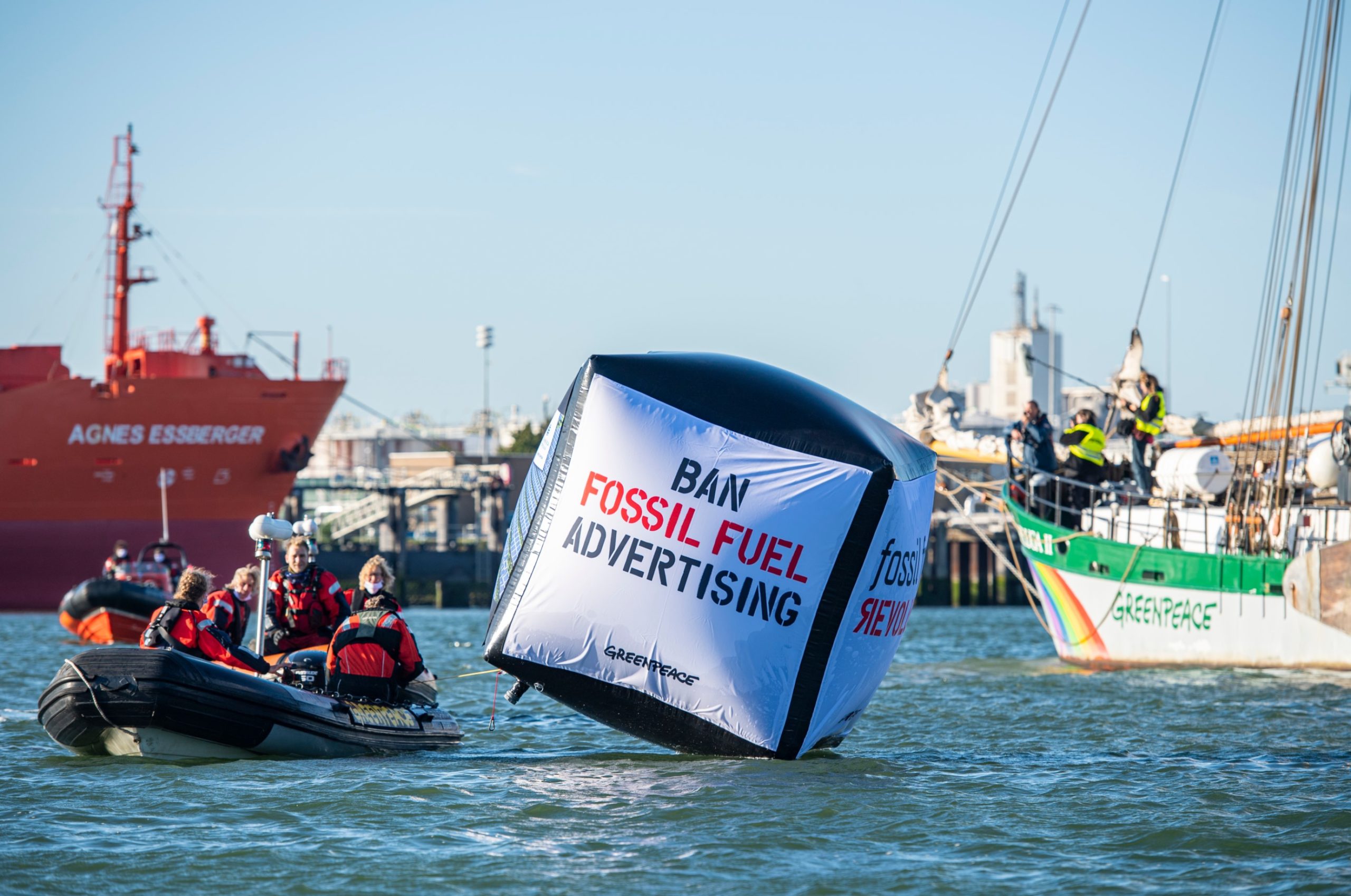 De belangen van Greenpeace staan lijnrecht tegenover de belangen van Shell